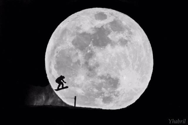 La espectacular foto de la superluna tomada esta madrugada en Astún